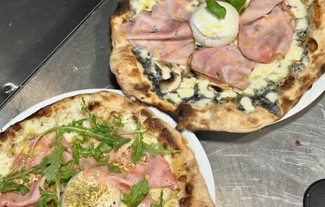 Pizza artisanale Gino — pâte maison et produits italiens sélectionnés